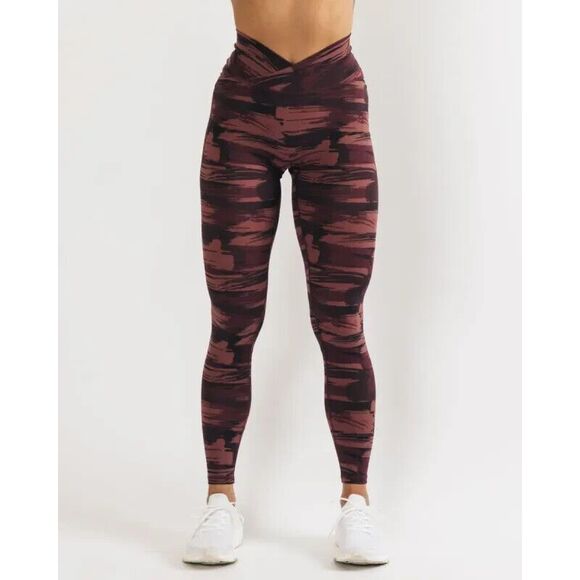 Alphalete Pants - Alphalete Surface Legging Womens XS Burgundy Camo Pocket High Rise Gym Training